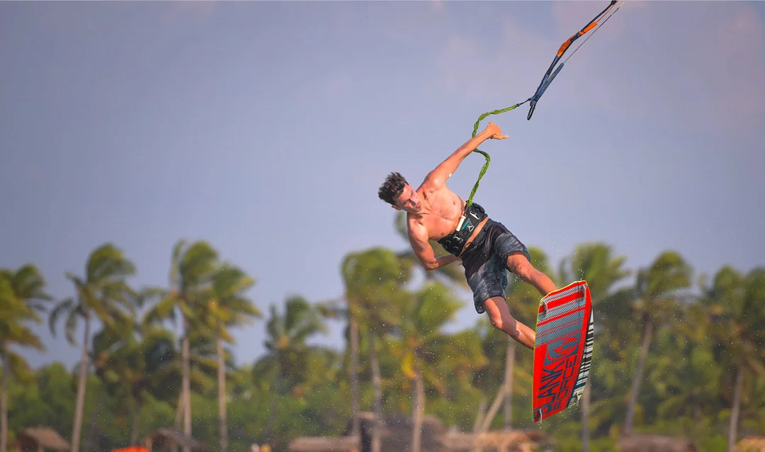 Kitesurfing in Kalpitiya Lagoon