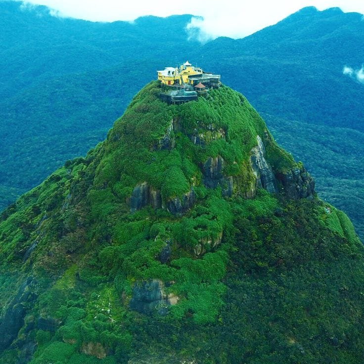 Hatton 1 Adam's Peak Sri Pada Sunrise Sri Lanka